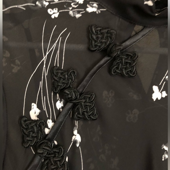 Ronni Nicole Maxi dress black with white flowers. - Picture 4 of 9